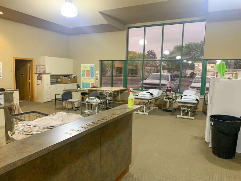 902 Industrial Dr, Tecumseh, MI for sale - Interior Photo - Image 2 of 6