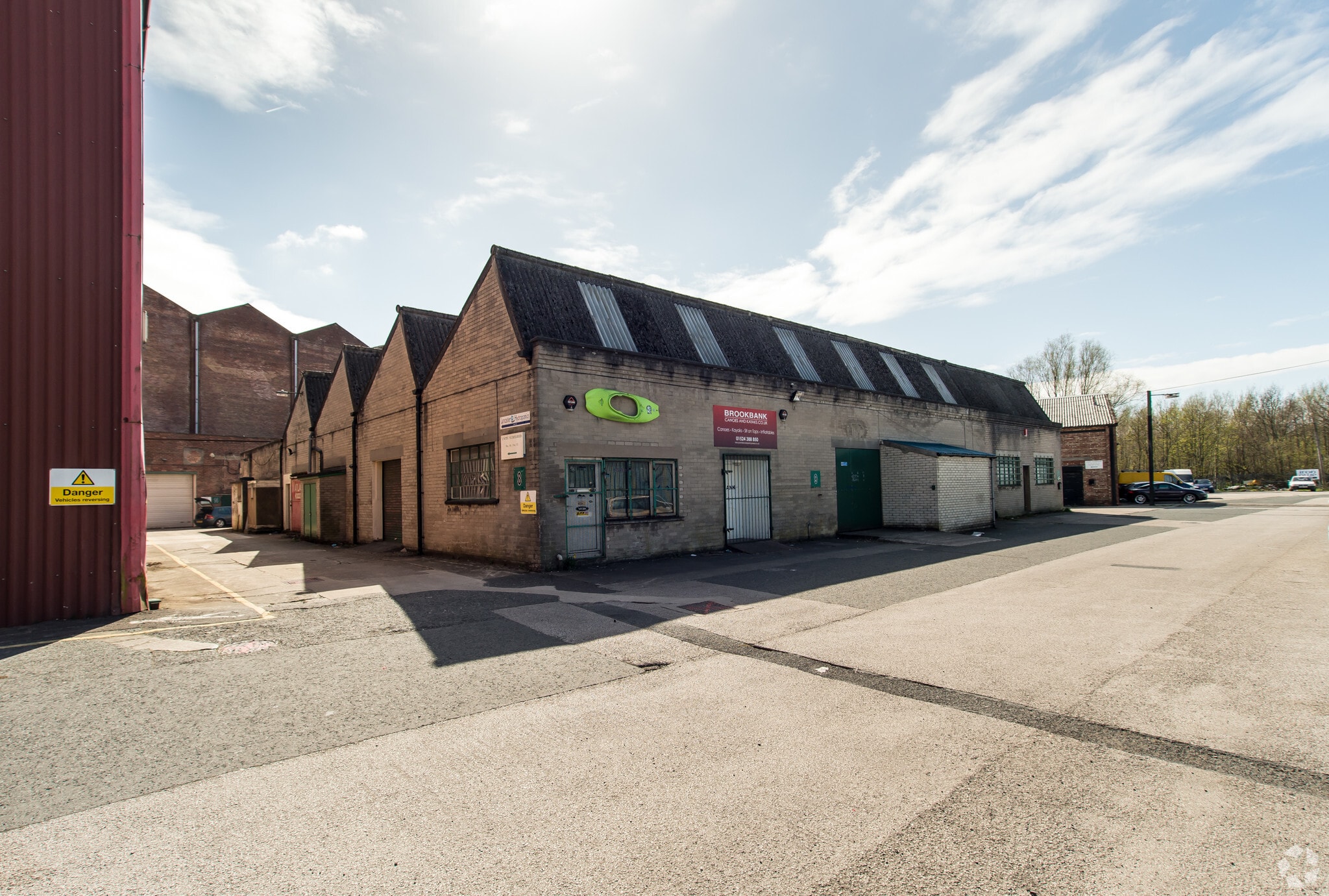 Caton Rd, Lancaster for lease Primary Photo- Image 1 of 5