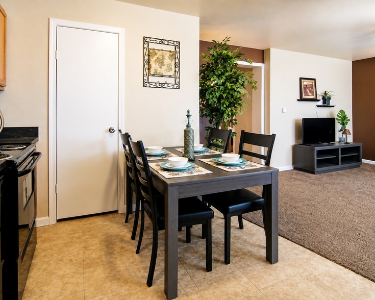 509 Hunters Run St, Watford City, ND à vendre - Photo du bâtiment - Image 3 de 13