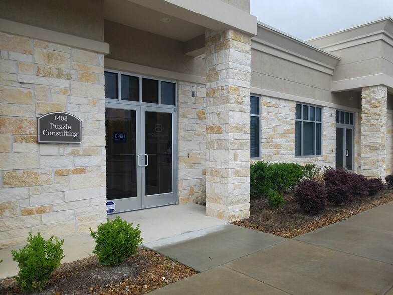 440 Cobia Dr, Katy, TX à vendre - Photo du bâtiment - Image 2 de 9