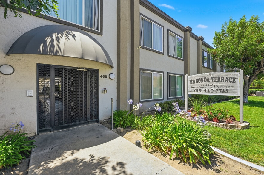 444 Graves Ave, El Cajon, CA à vendre - Photo du bâtiment - Image 2 de 19