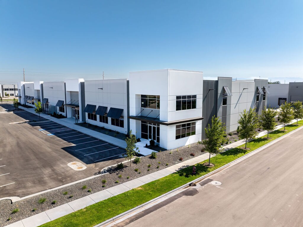 100 Benchmark Way, Meridian, ID à louer Photo du bâtiment- Image 1 de 6