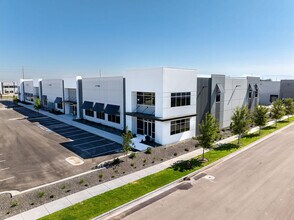 100 Benchmark Way, Meridian, ID à louer Photo du bâtiment- Image 1 de 6