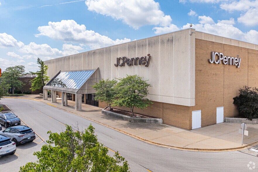 3340 Mall Loop Dr, Joliet, IL à louer - Photo du bâtiment - Image 2 de 4