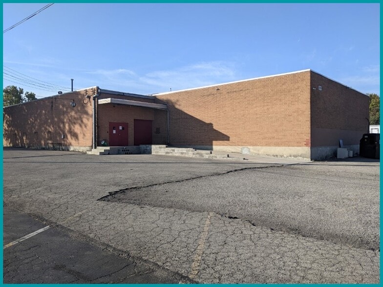 2231 Embury Park Rd, Dayton, OH for lease - Building Photo - Image 2 of 13
