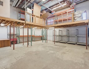 1260 Av Laplace, Laval, QC for lease Interior Photo- Image 1 of 3