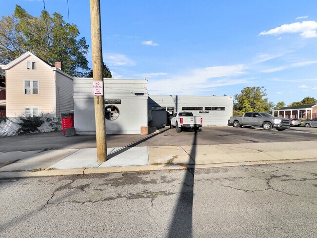 More details for 3415 Glenmore Ave, Cincinnati, OH - Retail for Sale
