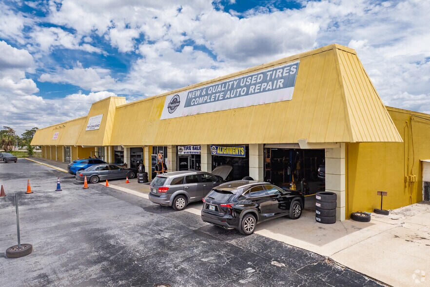 5144-5158 US Highway 19, New Port Richey, FL à louer - Photo du bâtiment - Image 1 de 11