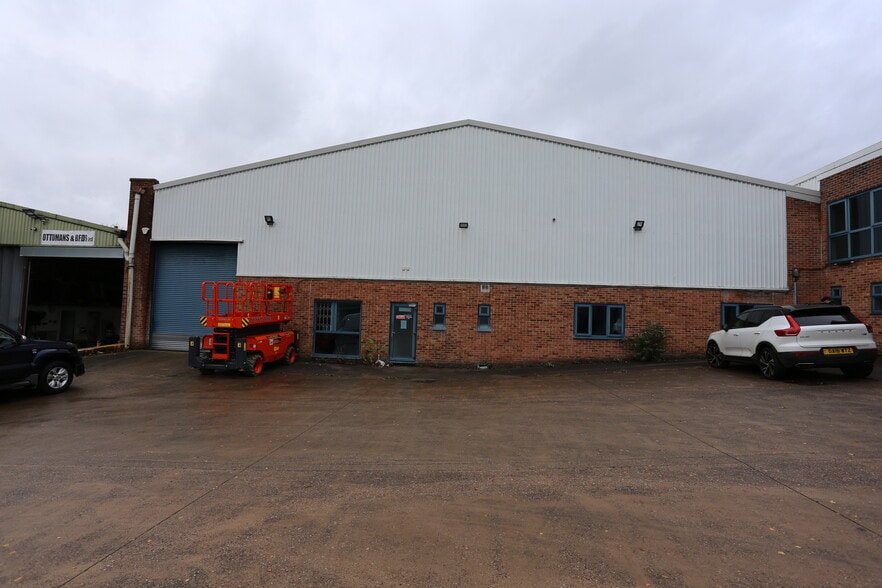 1 Warneford Av, Ossett à louer - Photo du bâtiment - Image 3 de 3