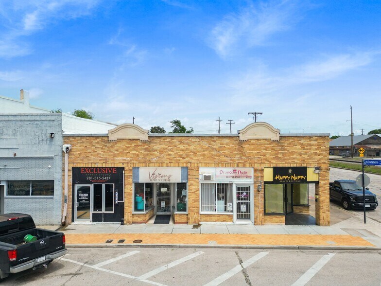 100 W Texas Ave, Baytown, TX à vendre - Photo du bâtiment - Image 3 de 3