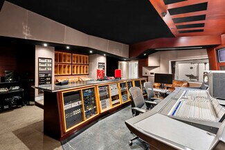 Plus de détails pour 751 N Highland Ave, Los Angeles, CA - Bureau à vendre