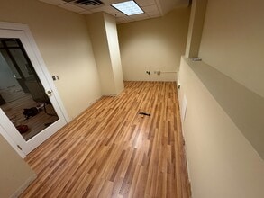 109 Capitol St, Charleston, WV à louer Photo du bâtiment- Image 2 de 2