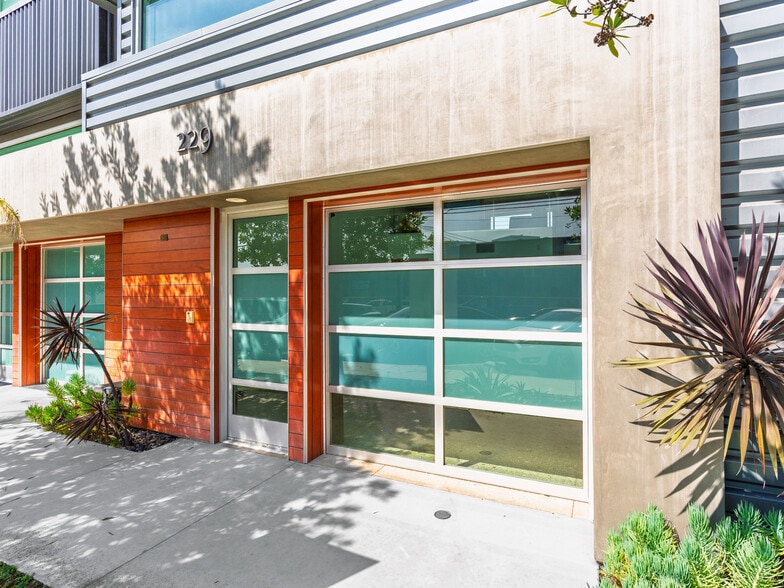 215-237 California St, El Segundo, CA for sale - Building Photo - Image 2 of 27