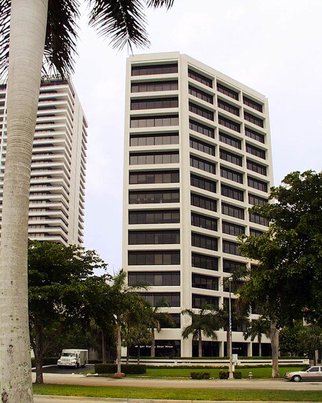 505 S Flagler Dr, West Palm Beach, FL à louer - Photo du bâtiment - Image 2 de 20
