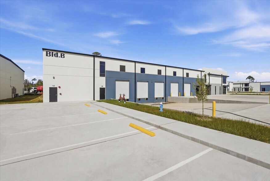 7933 Ley Rd, Houston, TX à louer - Photo du bâtiment - Image 3 de 25