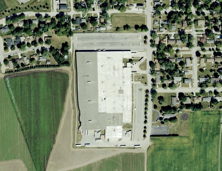 501 Gladiolus St, Momence, IL for lease - Building Photo - Image 3 of 3