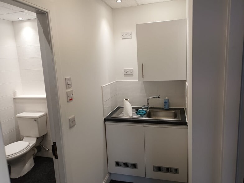 81 Brown St, Broughty Ferry for sale - Interior Photo - Image 2 of 5