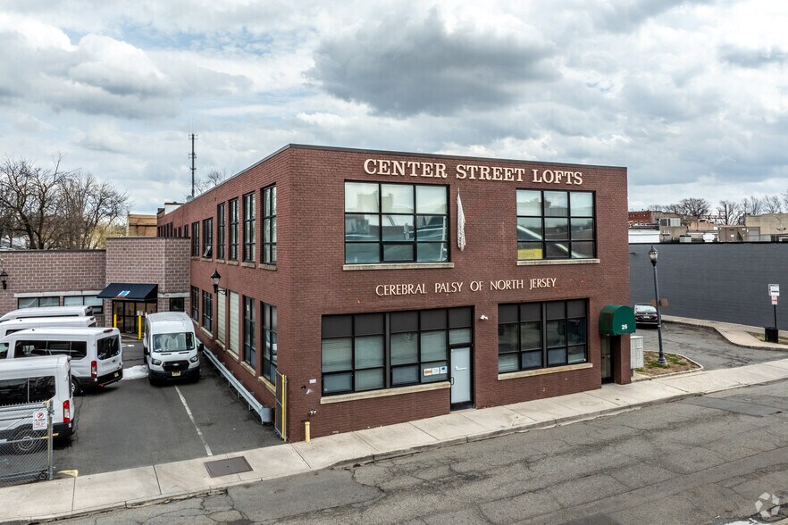 26 N Center St, Orange, NJ à louer - Photo du bâtiment - Image 3 de 5