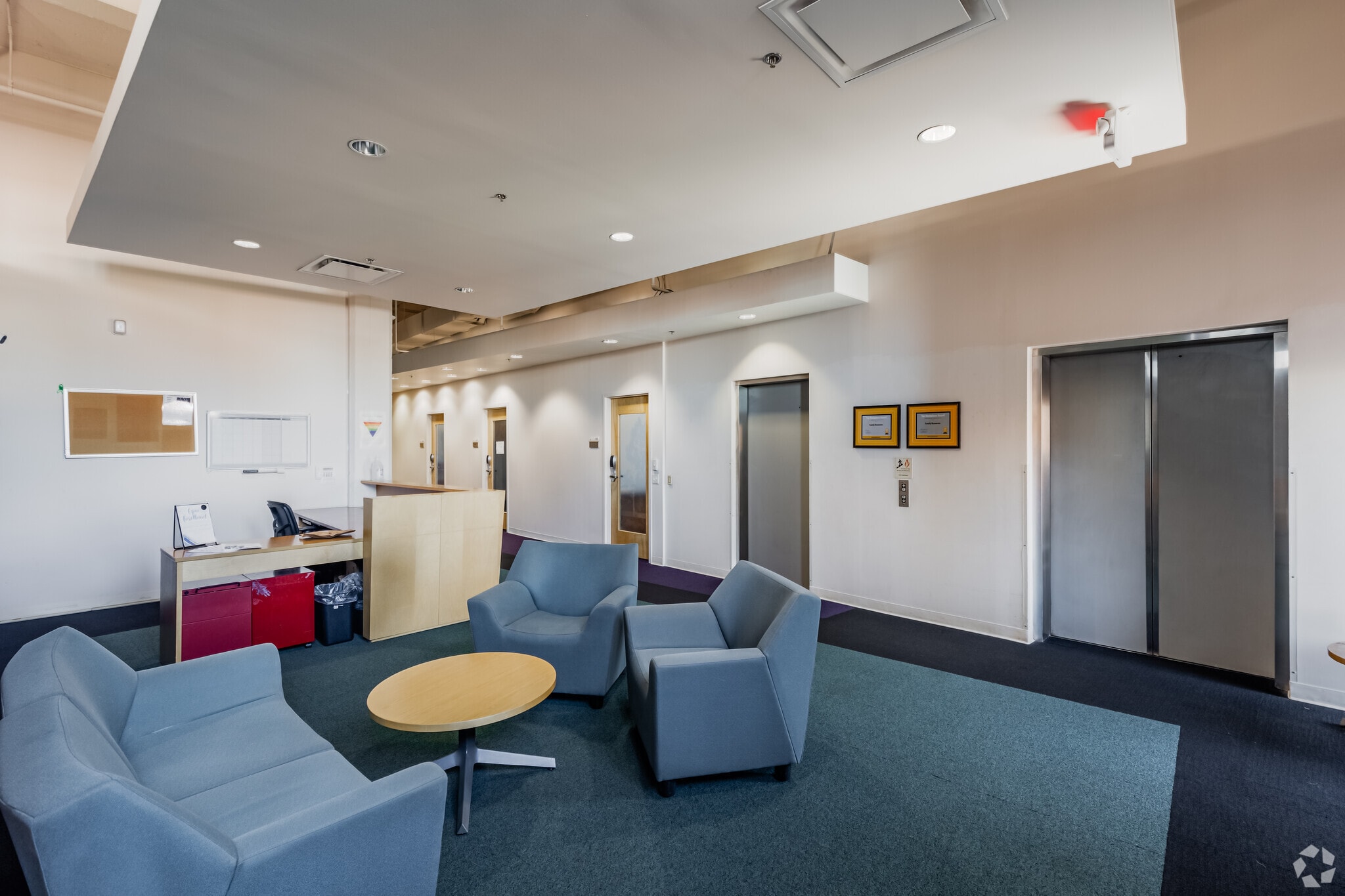 1425 Forbes Ave, Pittsburgh, PA for lease Interior Photo- Image 1 of 7