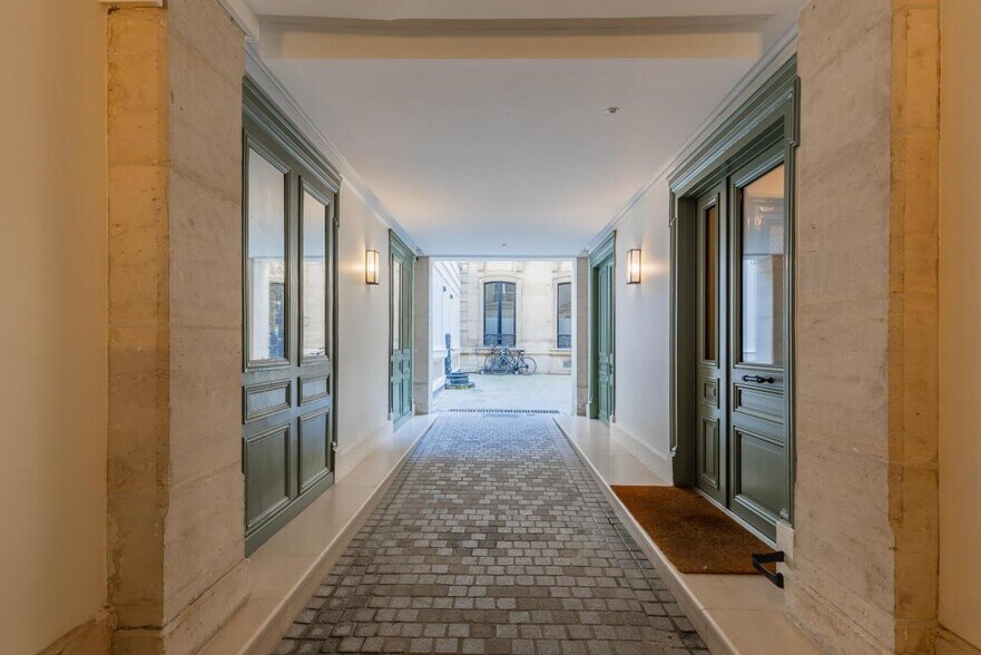 72 Rue D'Hauteville, Paris for lease - Lobby - Image 3 of 8
