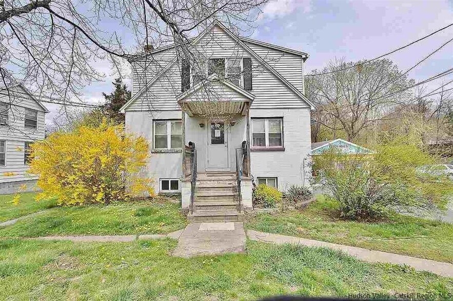 235 Main St, New Paltz, NY à vendre - Photo du bâtiment - Image 3 de 34