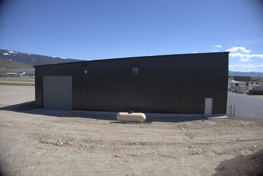 162 Business Centre Cir, Driggs, ID for lease - Building Photo - Image 3 of 20
