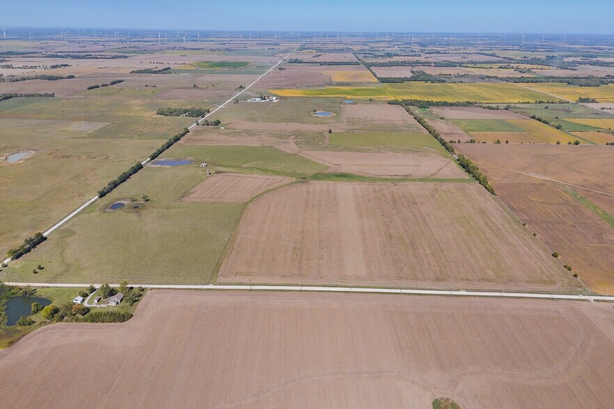 311 +/- Acres on 3400 St., Moran, KS à vendre - Photo du bâtiment - Image 3 de 37
