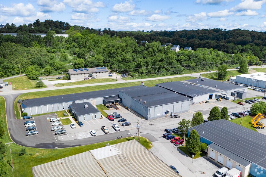 1901 Mayview Rd, Bridgeville, PA à louer - Photo du bâtiment - Image 2 de 14