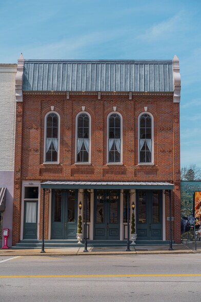 116 N 2nd St, Pulaski, TN à louer - Photo principale - Image 1 de 19