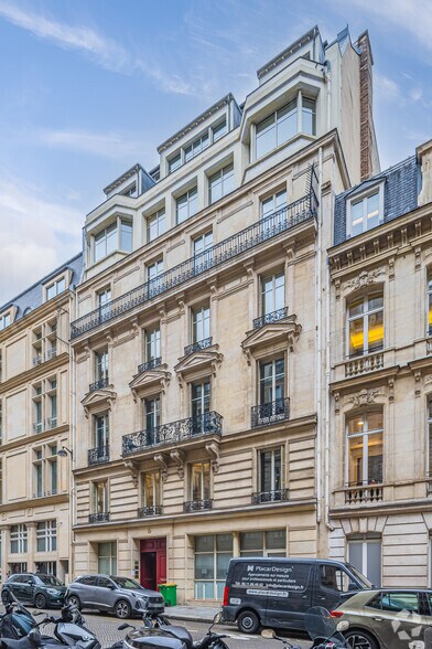 6 Rue De Téhéran, Paris à louer - Photo du bâtiment - Image 3 de 5