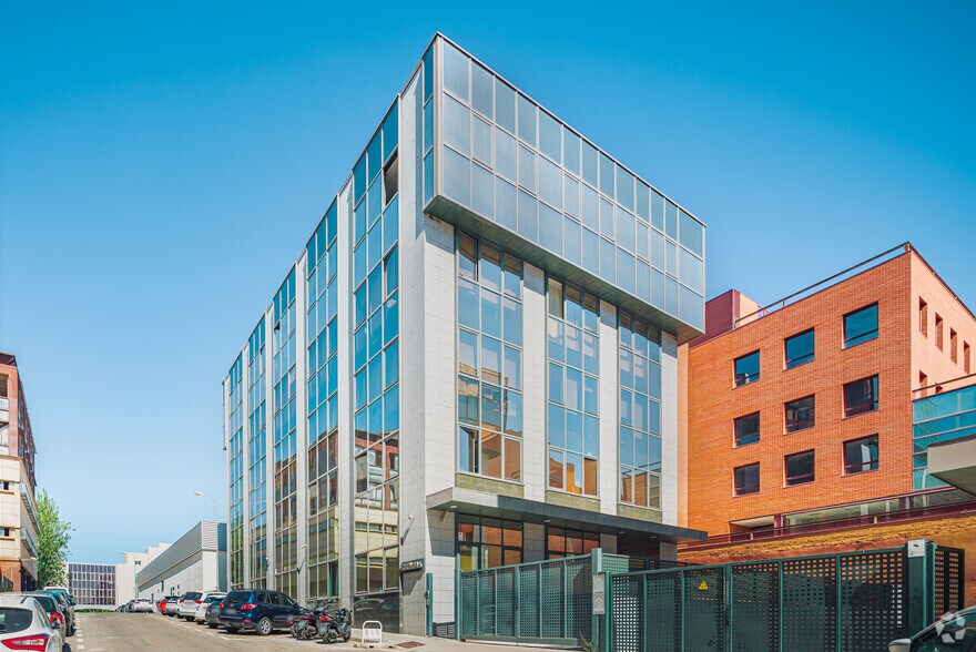 Bureau dans Madrid, Madrid à louer - Photo du bâtiment - Image 2 de 7