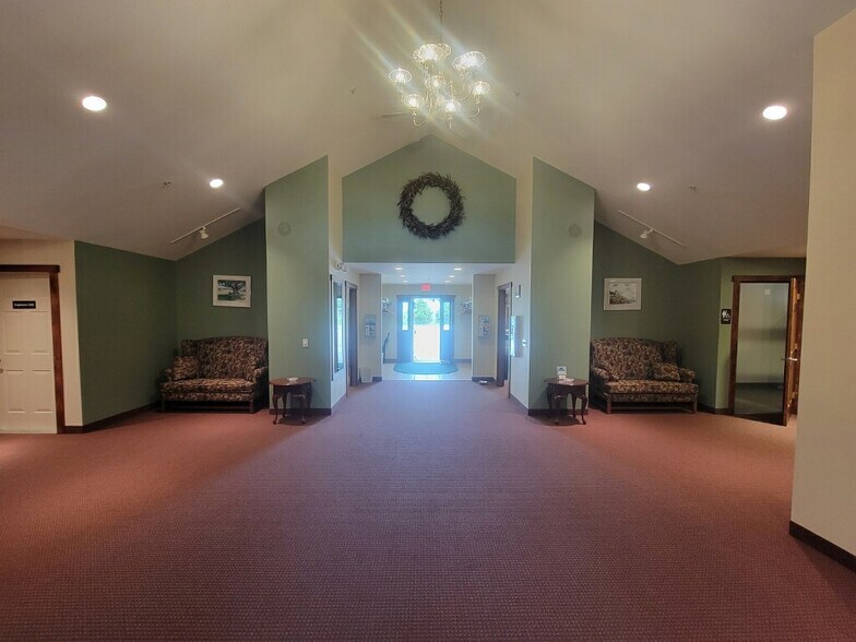 220 Court St, Machias, ME à vendre - Photo intérieure - Image 3 de 28