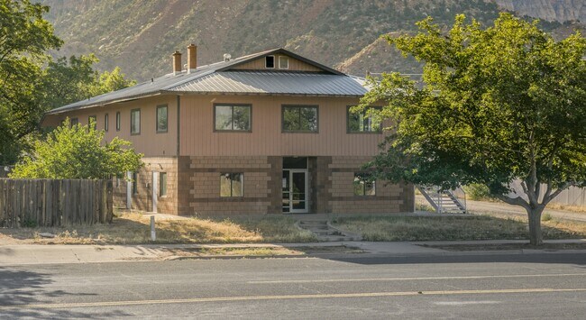 More details for 140 Central St, Colorado City, AZ - Office for Sale