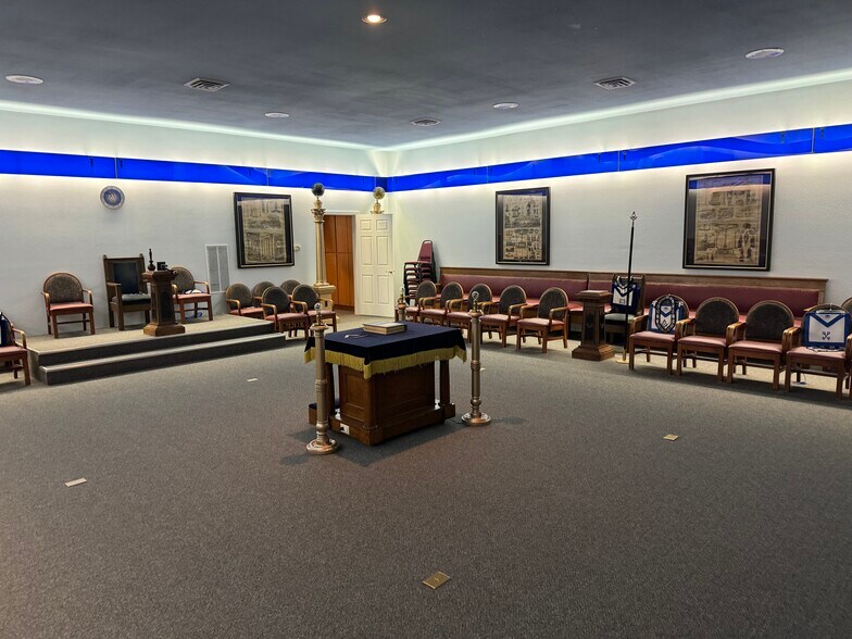 240 NW Washington St, Sheridan, OR à vendre - Photo du bâtiment - Image 2 de 5