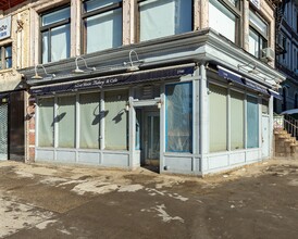 2740-2748 Broadway, New York, NY à louer Photo du bâtiment- Image 1 de 6