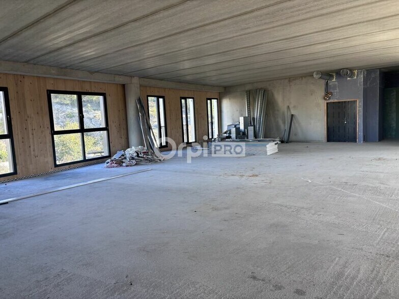 Office in Avignon for lease - Interior Photo - Image 3 of 4