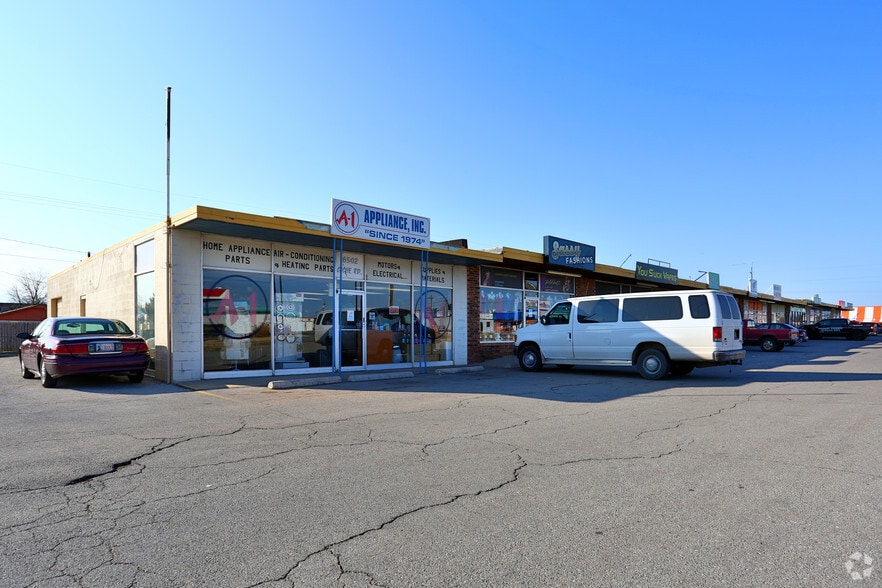 6502-6518 W Cache Rd, Lawton, OK for lease - Building Photo - Image 2 of 4