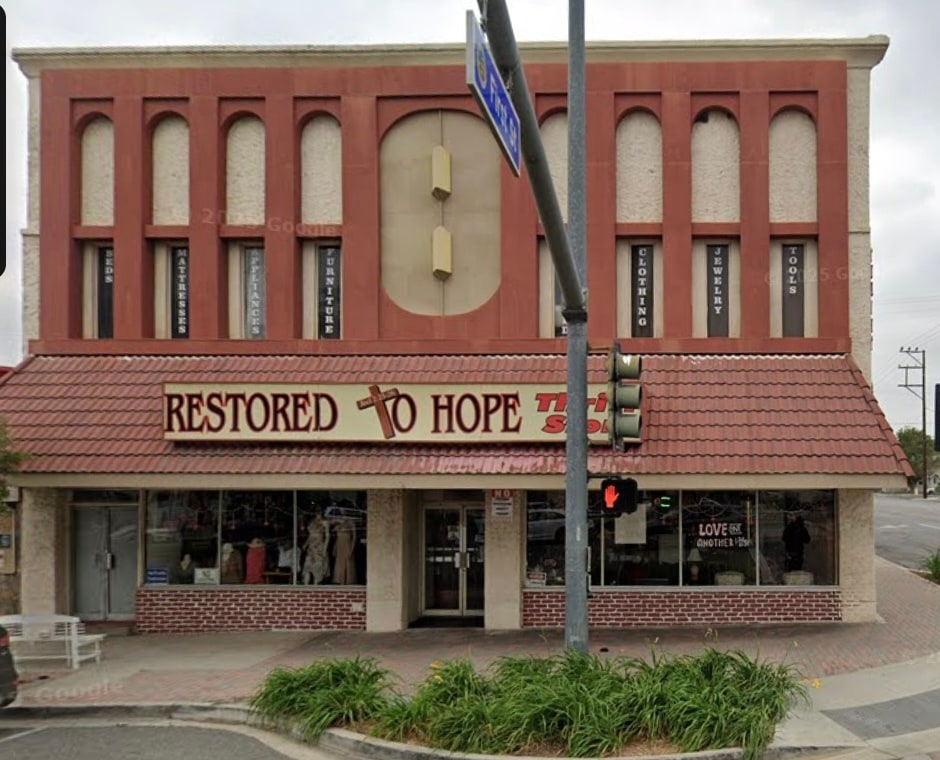 100-102 S Riverside Ave, Rialto, CA for lease Building Photo- Image 1 of 5