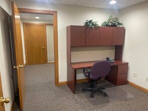 2300 Riverside Dr, Green Bay, WI for lease Interior Photo- Image 1 of 1