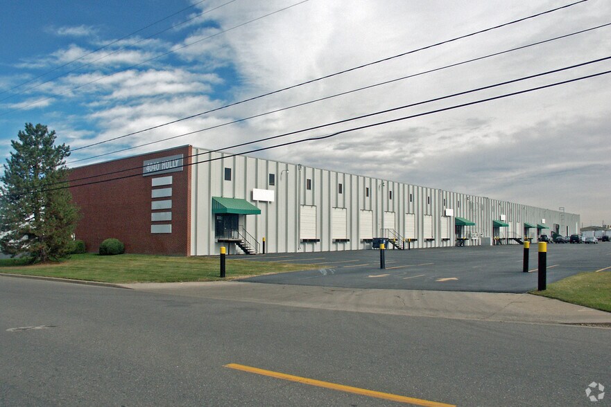 4040 Holly St, Denver, CO à louer - Photo du bâtiment - Image 2 de 5