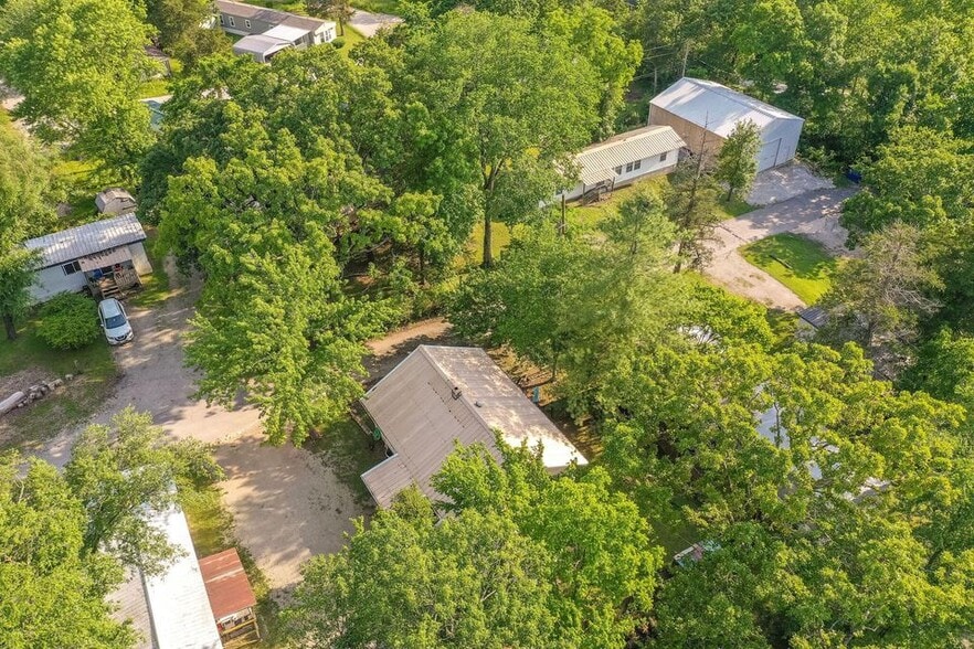 153 Laclede Ln, Hollister, MO for sale - Building Photo - Image 3 of 44