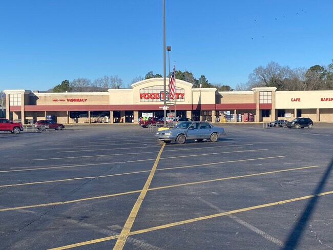 More details for 311 N Main St, LaFayette, GA - Retail for Lease