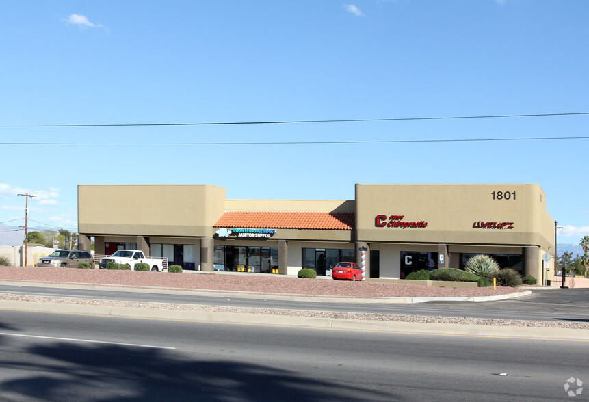 1801 S Alvernon Way, Tucson, AZ à louer - Photo principale - Image 1 de 7