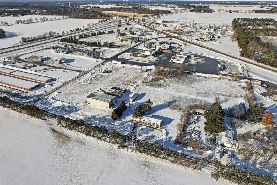 5351+5353+5379 Harding Avenue ave, Plover, WI à vendre - Photo du bâtiment - Image 2 de 38