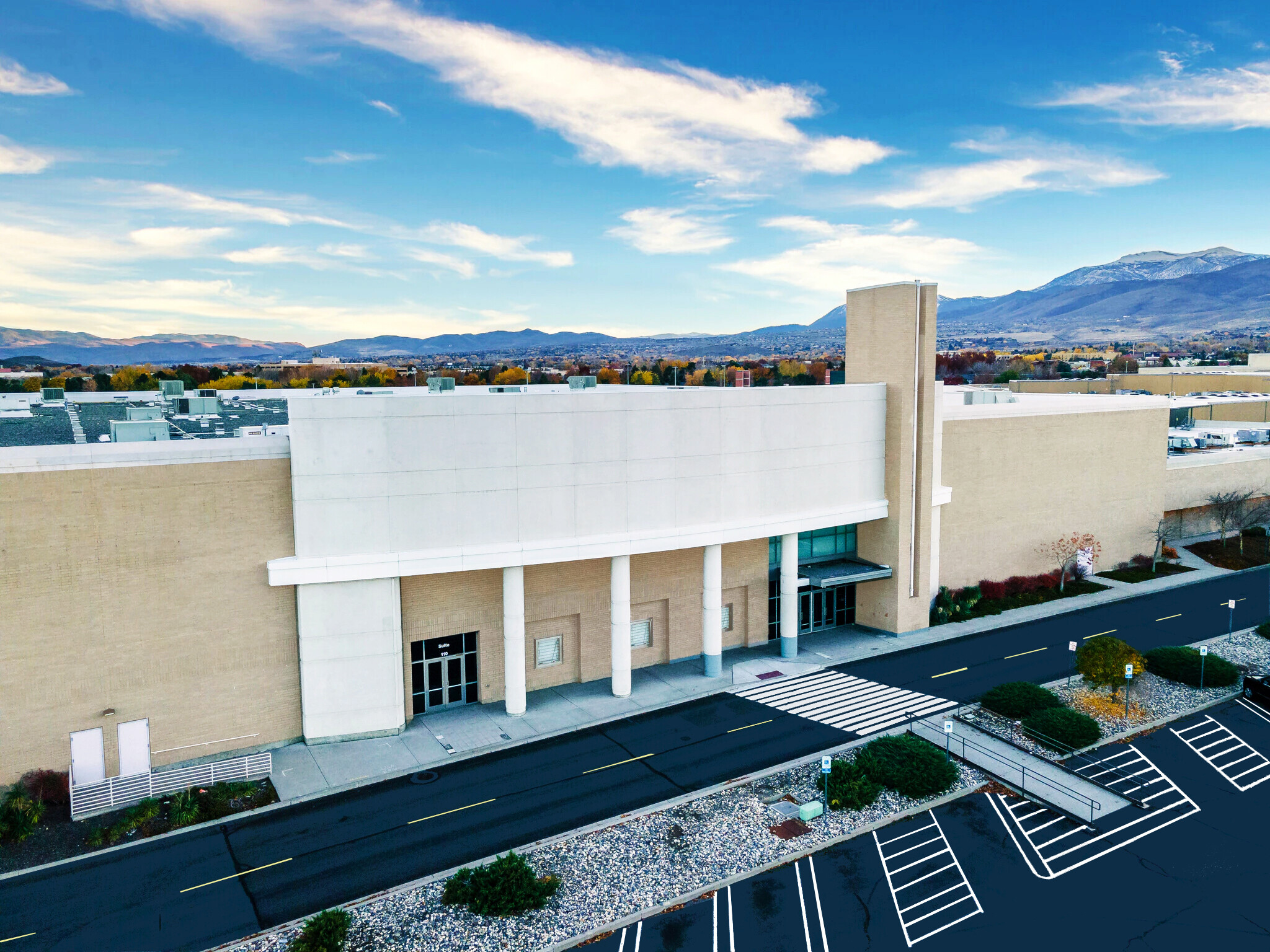 5000 Meadowood Mall Cir, Reno, NV for lease Primary Photo- Image 1 of 41