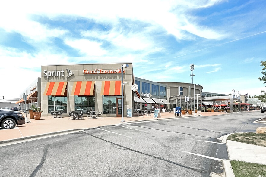 6810-6920 N Rochester Rd, Rochester Hills, MI à louer - Photo du bâtiment - Image 3 de 3