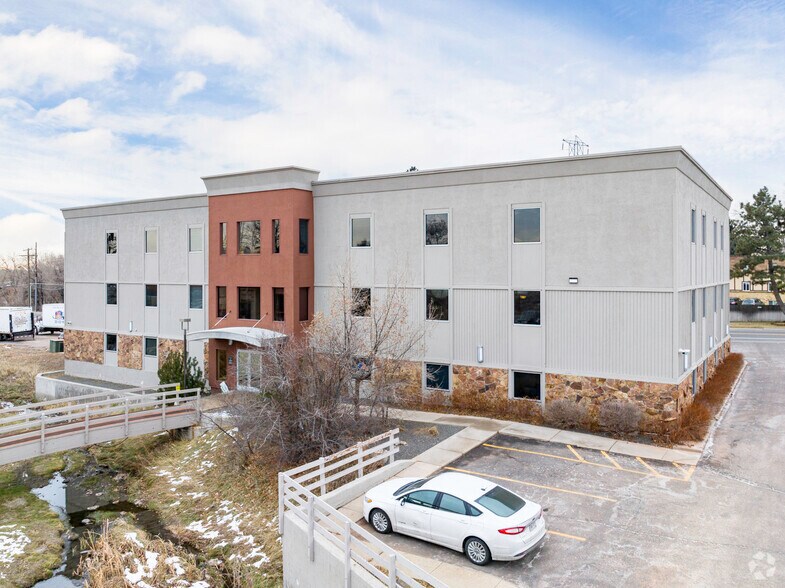 8805 W 14th Ave, Lakewood, CO à louer - Photo du bâtiment - Image 2 de 7