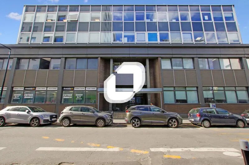 Bureau dans Aubervilliers à louer - Photo du bâtiment - Image 2 de 14
