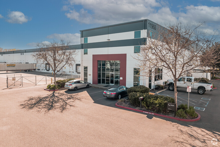 11960 S Harlan Rd, Lathrop, CA for sale - Primary Photo - Image 1 of 1