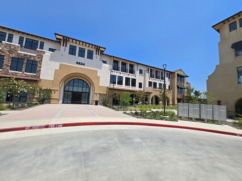 5624 Philadelphia St, Chino, CA à louer - Photo du bâtiment - Image 2 de 13